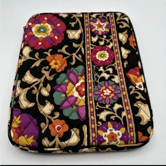 Vera Bradley Vibrant Floral Quilted Pouch - Picture 1 of 6